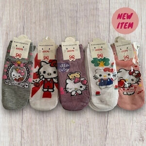 12 PAIR of Unisex Character Socks BRAND NEW UNOPENED PACKAGE WOMEN SIZE 4.5 - 9